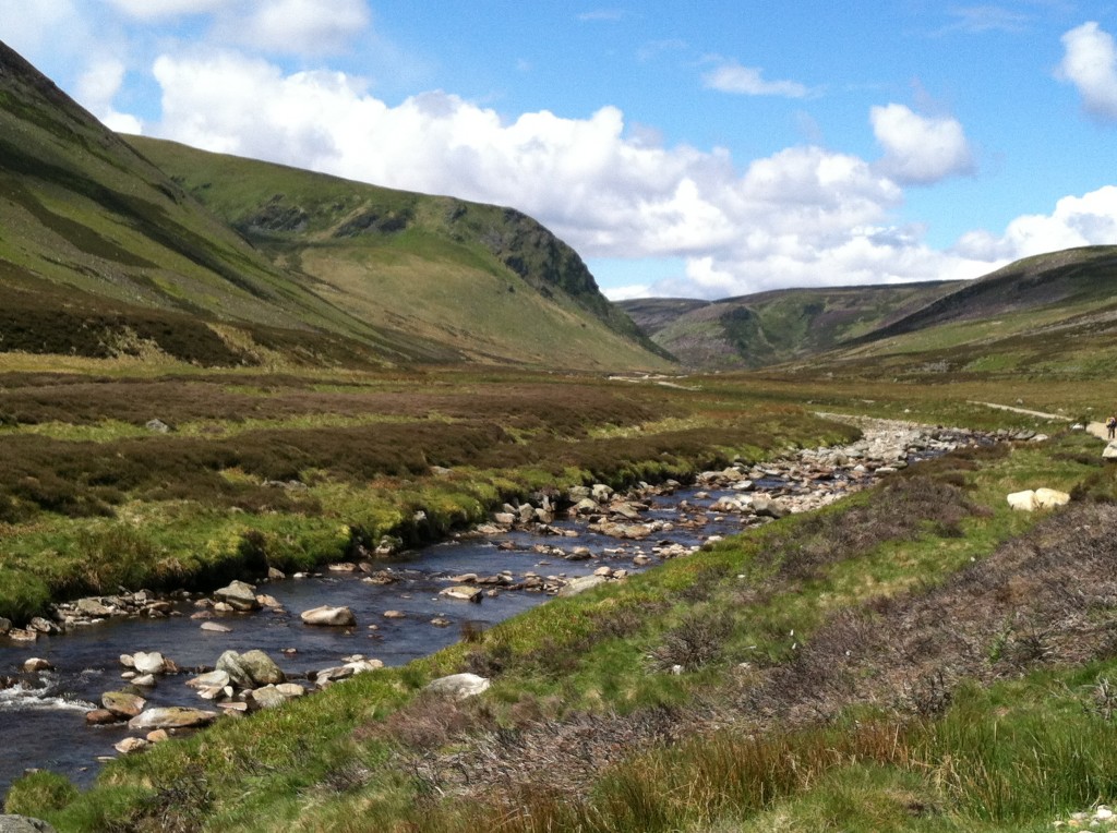 Fluvial field fun in Scotland